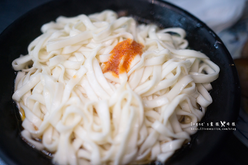 【三重】捷運菜寮站美食/好吃的彩色水餃，假日限定的五彩開運餃/雙麻麵也不遜色於水餃．頂味執餃