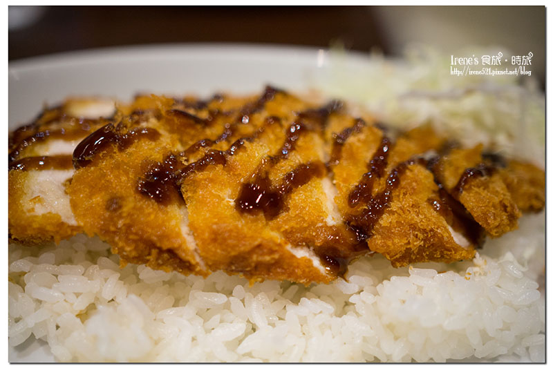 【大阪－美食】各種風味的咖哩都有，還有好吃的半熟蛋咖哩麵包． 天馬 咖喱＆カレーパン