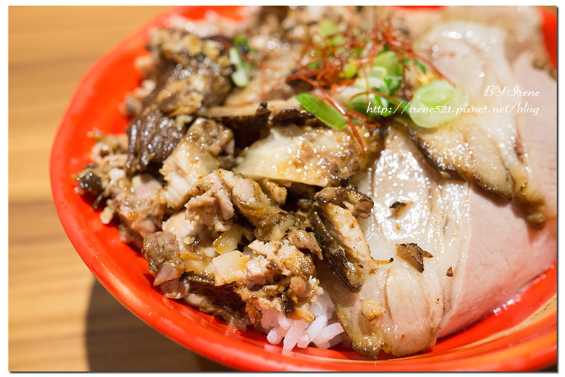 【桃園】華泰名品城美食，來自東京的美味雞拉麵．雞玉錦拉麵