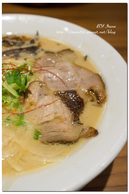 【桃園】華泰名品城美食，來自東京的美味雞拉麵．雞玉錦拉麵