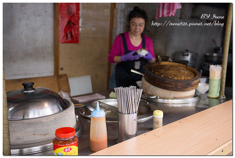 【三重】凌晨四點半就營業，帶來滿滿飽足感的早餐．長壽街油飯攤(已歇業)