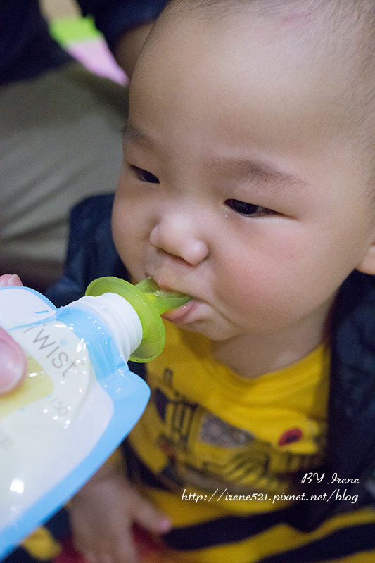 【育兒用品】集母乳袋、拋棄式奶瓶、副食品餵食器於一身，Kiinde拋棄式奶瓶