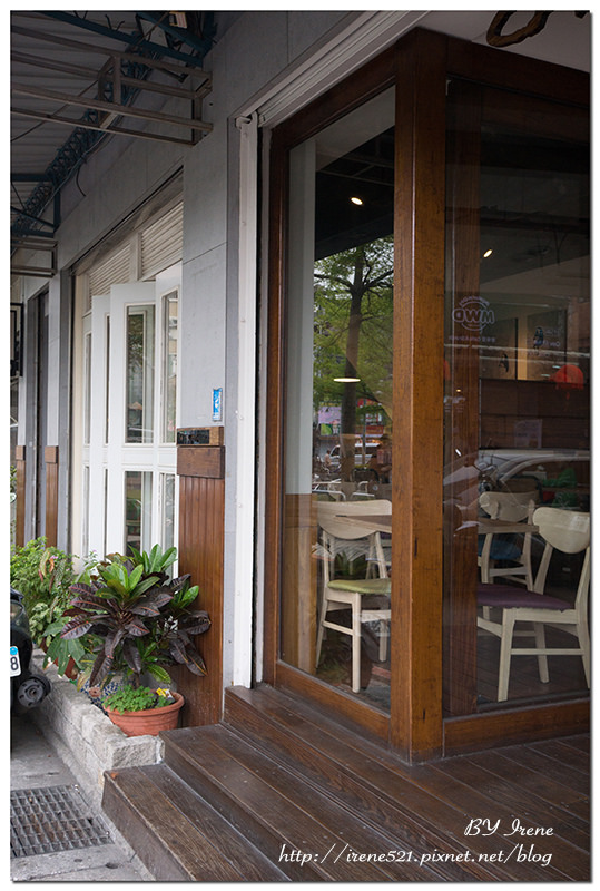 【三重】原木風x舒適的咖啡店，還有提供早午餐．彼得好咖啡