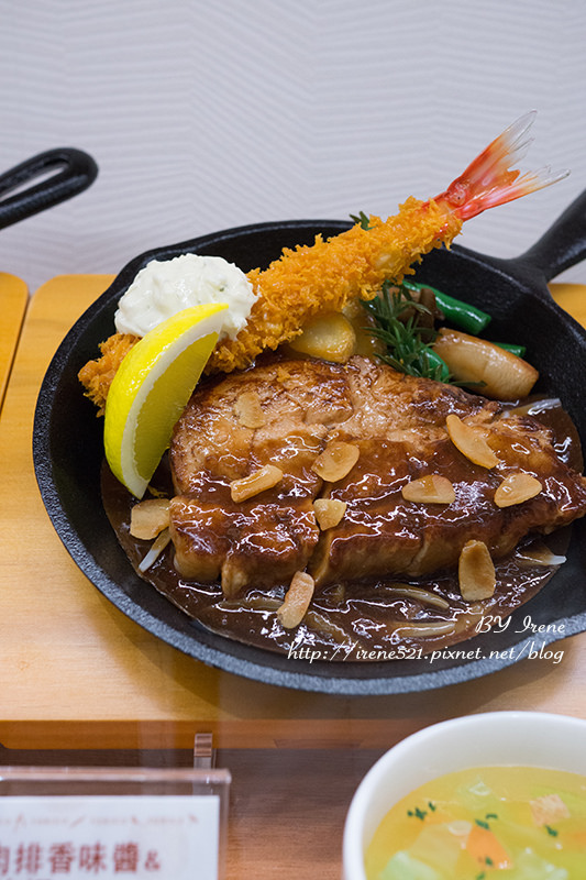 【林口】三井OUTLET美食，日本風味的香烤豬肉排．日式洋食TORICO @Irene&#039;s 食旅．時旅