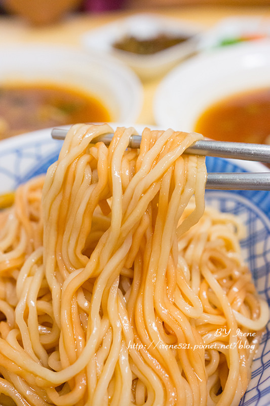 【板橋】銅板美食，當正餐當點心都合宜．阿義現蒸臭豆腐