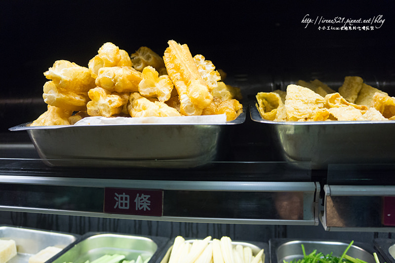 【台北大安區】比臉還大的火鍋肉片，百種的火鍋食材．蒙古紅 蒙古火鍋