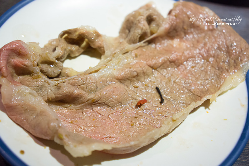 【台北大安區】比臉還大的火鍋肉片，百種的火鍋食材．蒙古紅 蒙古火鍋