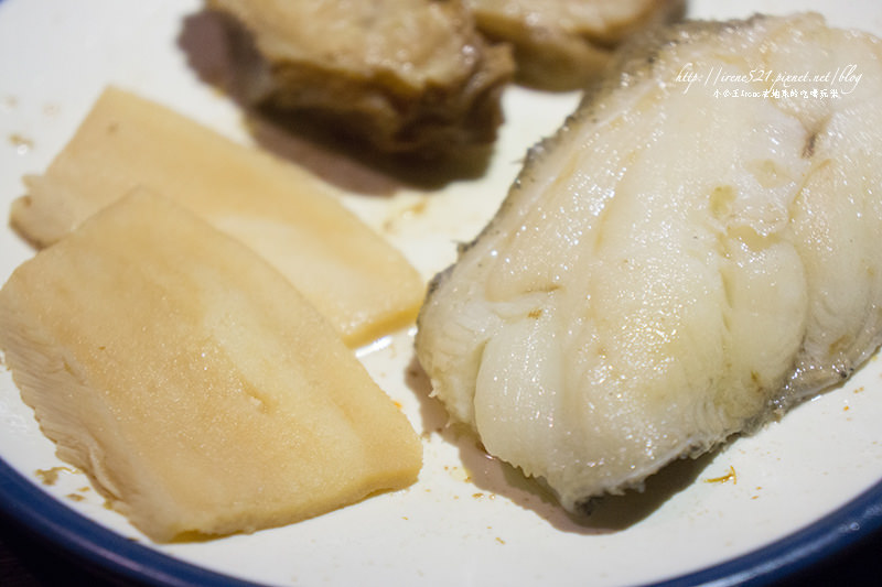 【台北大安區】比臉還大的火鍋肉片，百種的火鍋食材．蒙古紅 蒙古火鍋