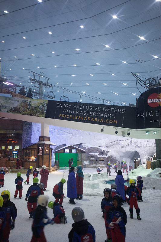 【杜拜】沙漠中的奇蹟，飄雪的冰雪世界 ．阿聯酋購物中心Mall of the Emirates