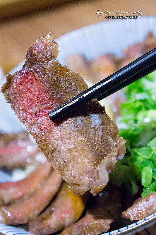 【蘆洲】料多滿足，可惜白飯不夠到位．滿燒肉丼食堂