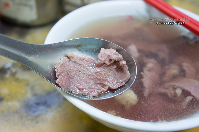 【台南】牛肉湯之國，每家各有千秋．石精臼牛肉湯&文章牛肉湯&康樂街牛肉湯