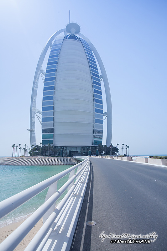 【杜拜】極盡奢華之能事，超七星級奢華飯店．帆船酒店Burj Al Arab