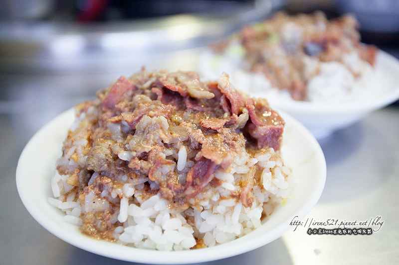 【基隆】巷仔內的好味道，遠近馳名的在地美食．羊妹妹羊魯飯&孝三路大腸圈&廖媽媽珍珠奶茶