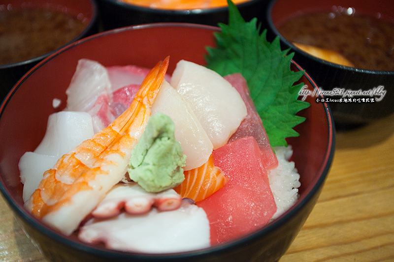 【大阪】平價丼飯，吃飽又吃巧．豪快立ち壽司
