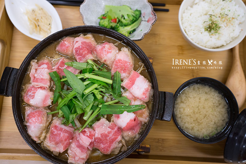 【台南】夢時代旁平價超值的定食人氣店，百元定食哪裡找．小知定食屋