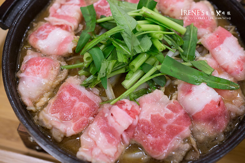 【台南】夢時代旁平價超值的定食人氣店，百元定食哪裡找．小知定食屋