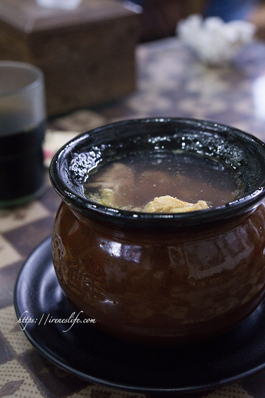 【桃園楊梅】碳火慢煨的美味，桃園高評價超人氣的麵食館，懶人的進補補身．甕仔麵瓦罐煨湯館