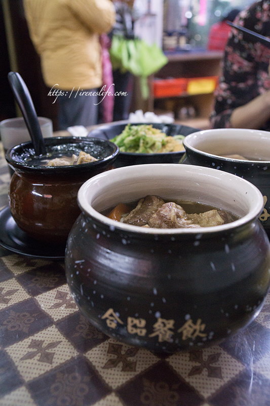 【桃園楊梅】碳火慢煨的美味，桃園高評價超人氣的麵食館，懶人的進補補身．甕仔麵瓦罐煨湯館