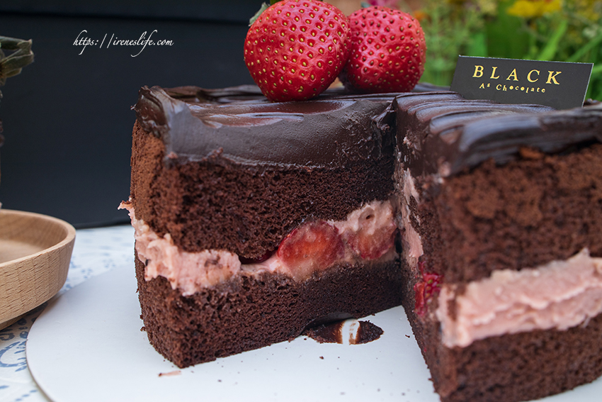 即時熱門文章：【蛋糕】超人氣季節限定甜點，新鮮草莓與超濃生巧克力的邪惡組合．BAC黑嘉侖草莓巧克力蛋糕