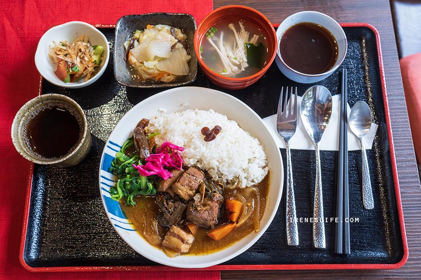 【新竹】89年老屋重生，麗池旁唯美的日式建築，吃的到桶柑飯糰、桔醬炸雞的湖畔料亭