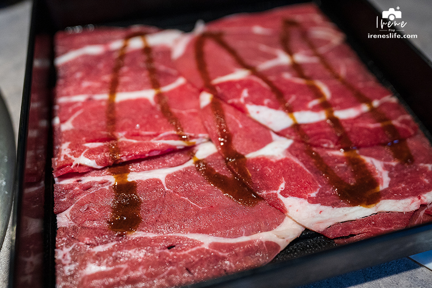 【西門町吃到飽餐廳】王品燒肉新品牌「肉次方」，近百種食材吃到飽！美國PRIME肋眼牛排桌邊現切超級狂