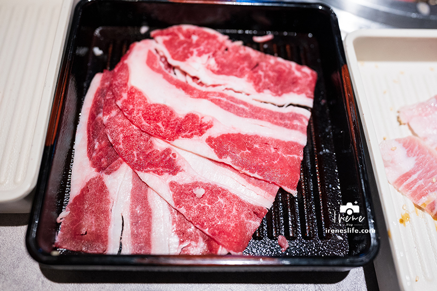 【西門町吃到飽餐廳】王品燒肉新品牌「肉次方」，近百種食材吃到飽！美國PRIME肋眼牛排桌邊現切超級狂