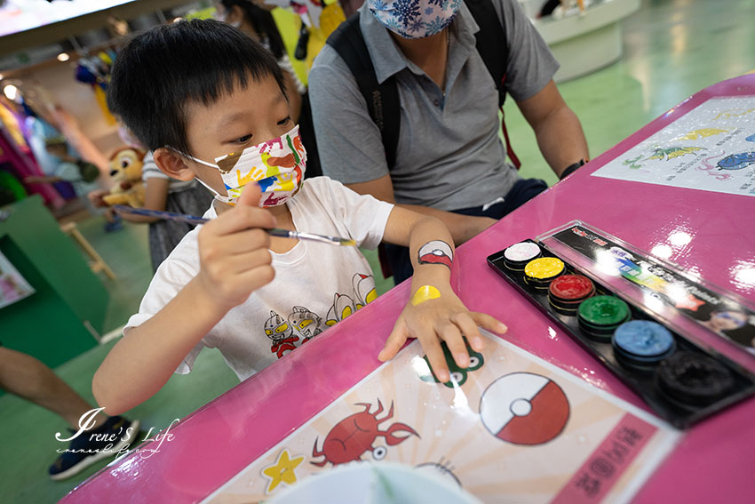 宜蘭蘇澳親子景點、雨天備案｜一票玩到底，門票包含4種DIY，自己動手做風車、彩色筆、蠟筆、人體彩繪