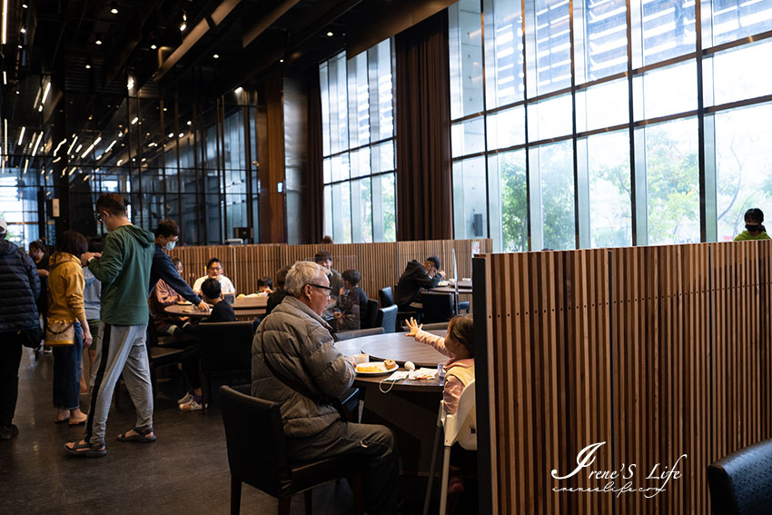 嘉義親子飯店｜獨棟兒童遊戲室、二層樓高溜滑梯，還設有寵物專屬房間、擁抱夜景的高空酒吧