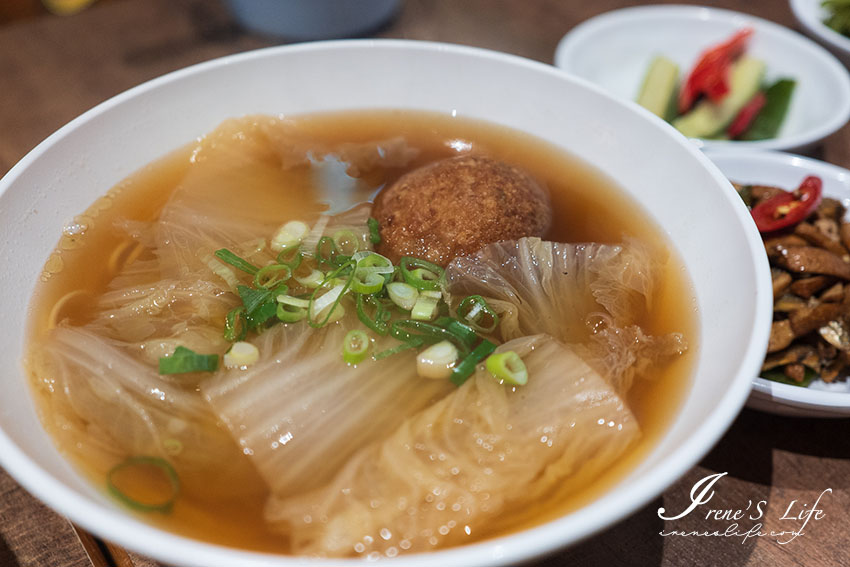 京站美食｜新店人氣山東小館新品牌，一個人也能輕鬆吃，絲瓜蝦仁湯包薄透多汁好清爽