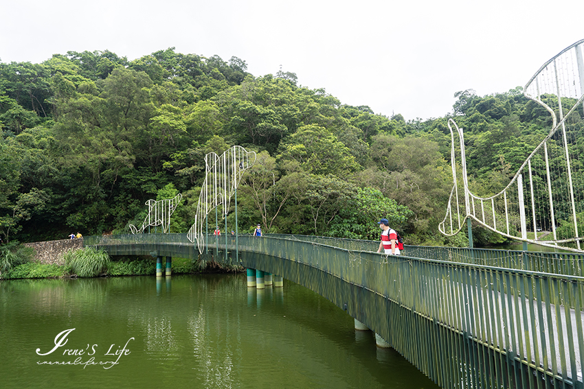 宜蘭礁溪唯美環湖步道，湖光山色相伴，還有小朋友最愛的大碗公溜滑梯