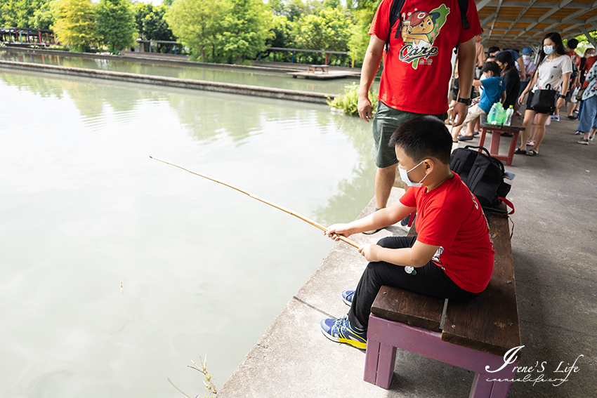 宜蘭景點｜生態瓶DIY、戲水區、釣魚體驗、魚咬腳皮、滑竹筏、腳踩雲霄飛車，親子共遊好去處