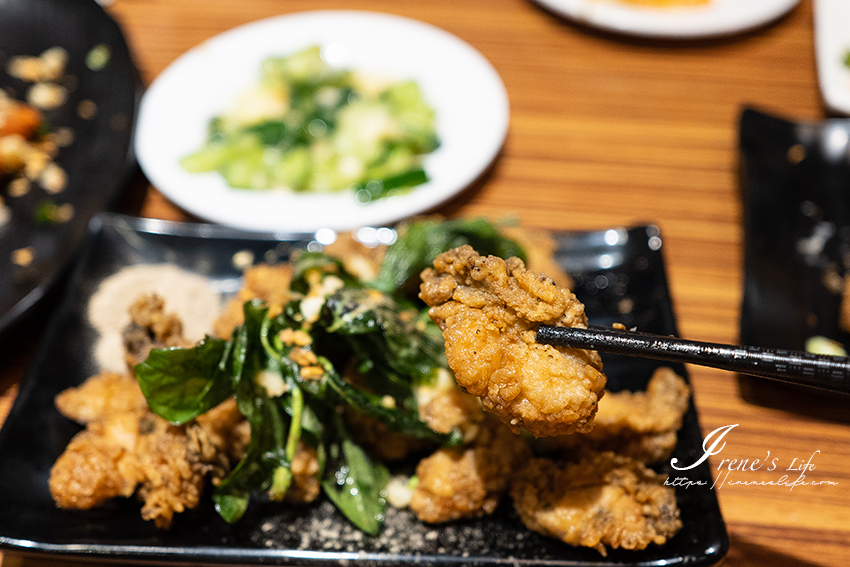 金山老街超夯排隊美食，現煮螃蟹海鮮粥超大一碗！最便宜的海鮮粥/麵也有六隻蝦、小卷跟鮮蚵