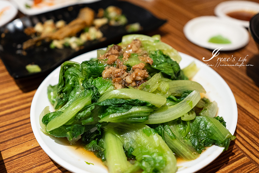 金山老街超夯排隊美食，現煮螃蟹海鮮粥超大一碗！最便宜的海鮮粥/麵也有六隻蝦、小卷跟鮮蚵