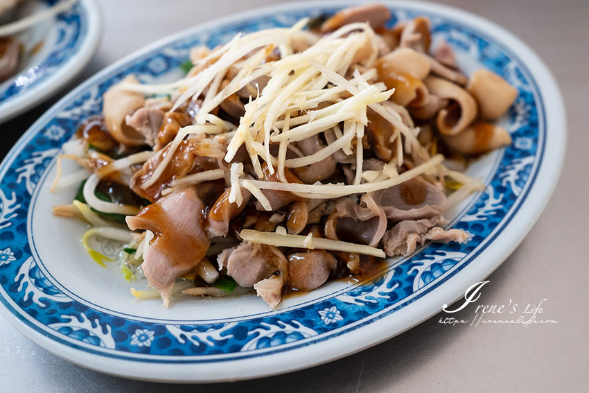 台北橋站美食｜鴨肉飯順口好吃，微帶淡淡煙燻味，點滿一桌小菜超澎拜，省錢可以選鴨肉便當