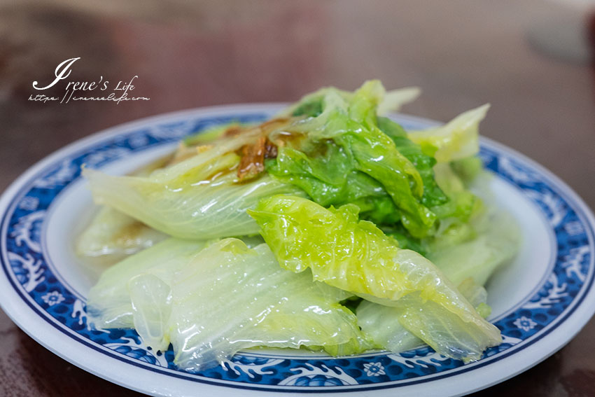 雙溪車站新鮮煮，澎湃海鮮麵兩百元有找，小鮑魚、小卷、蛤蜊還有四隻大鮮蝦