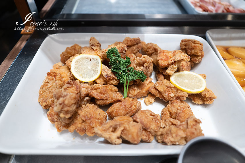 北海道飯店早餐推薦，札幌車站前BONSALUTE CAFE，海鮮丼、富良野果醬吃到飽