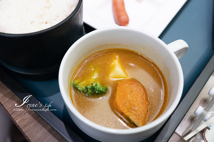 北海道飯店早餐推薦，札幌車站前BONSALUTE CAFE，海鮮丼、富良野果醬吃到飽