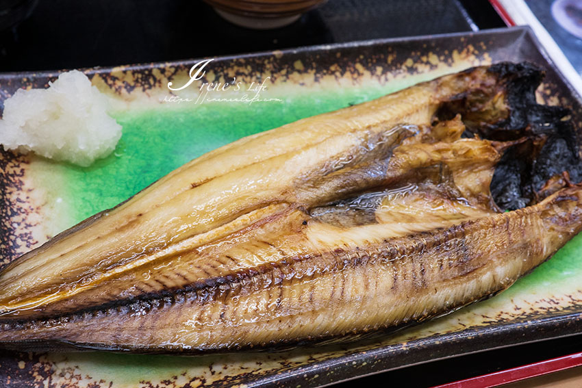 札幌場外市場吃現撈帝王蟹！早餐就吃痛風餐，杉山水産 根室かに市場一蟹二吃超滿足