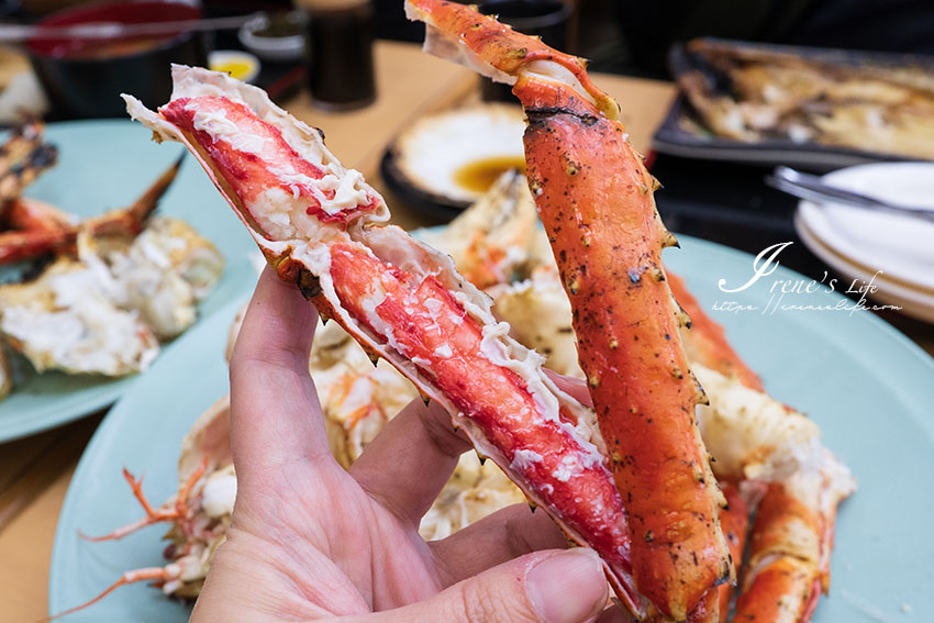 札幌場外市場吃現撈帝王蟹！早餐就吃痛風餐，杉山水産 根室かに市場一蟹二吃超滿足