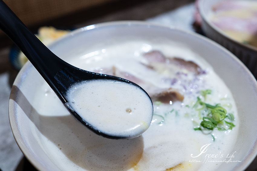 三峽最美的文青拉麵店，台式拉麵結合中藥的漢方拉麵只有這有，自家老字號麵廠的二代店