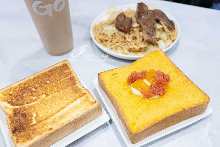 台中人氣早餐店GOGOBUS 元氣巴士北上展店，現在台北也吃的到囉～楊枝甘露、大阪燒通通變成奶酥厚片