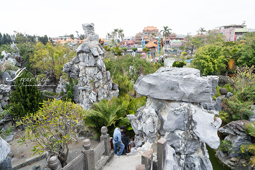 雲林免費景點，超美的庭園迷宮，居高臨下的彩虹橋，全程走完至少要一個小時