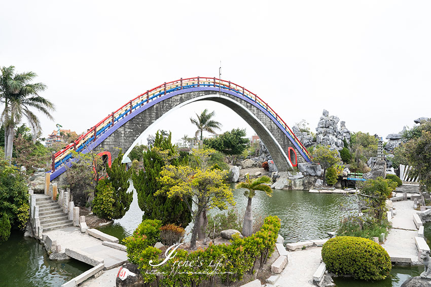 雲林免費景點，超美的庭園迷宮，居高臨下的彩虹橋，全程走完至少要一個小時