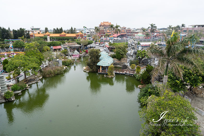 雲林免費景點，超美的庭園迷宮，居高臨下的彩虹橋，全程走完至少要一個小時