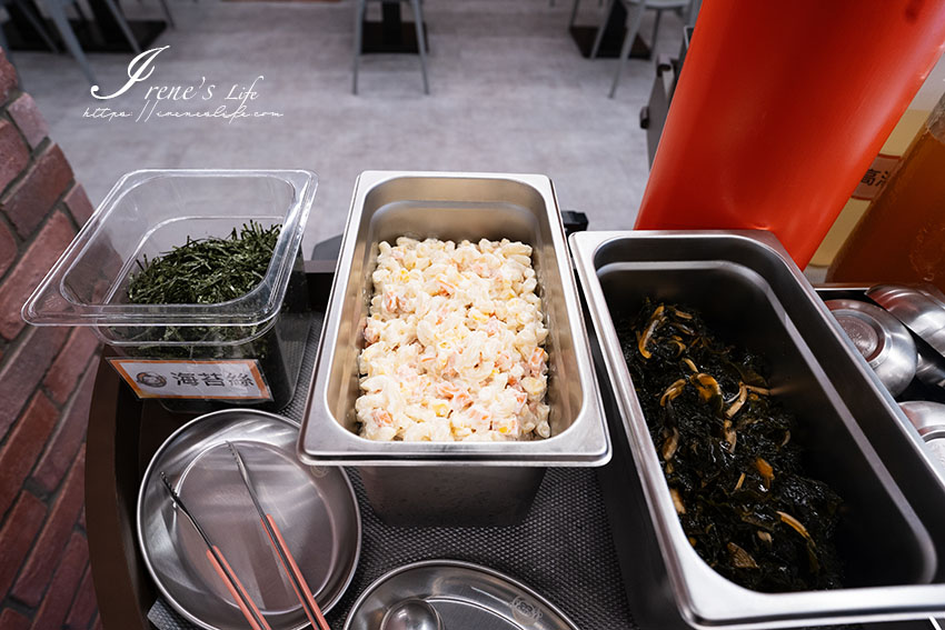 韓國連鎖部隊鍋品牌來台囉！正宗道地的韓式部隊鍋，白飯、泡麵、小菜吃到飽，辣炒魷魚好吃份量大