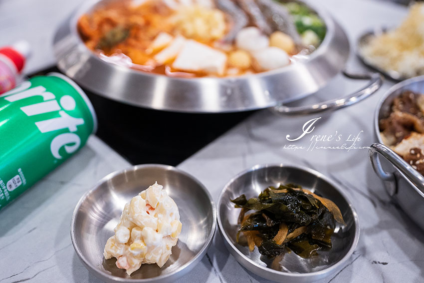 韓國連鎖部隊鍋品牌來台囉！正宗道地的韓式部隊鍋，白飯、泡麵、小菜吃到飽，辣炒魷魚好吃份量大