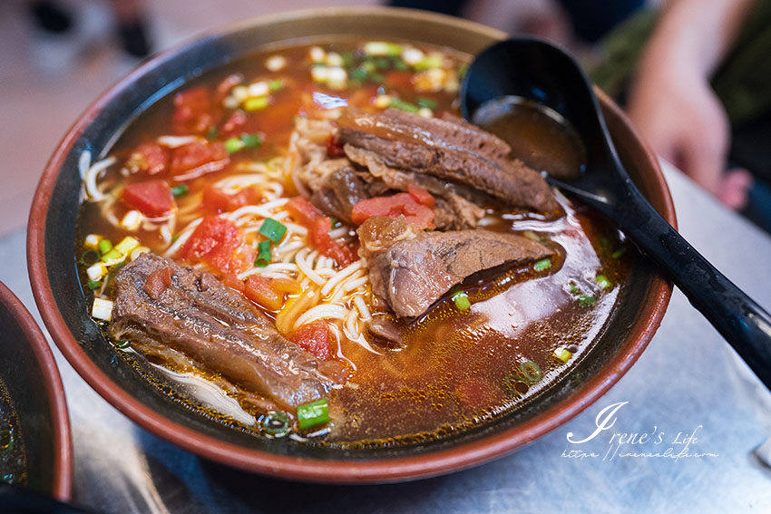 北投牛肉麵推薦｜三大人氣牛肉麵之一，湯頭濃郁肉大塊，牛肉軟到根本不用咬