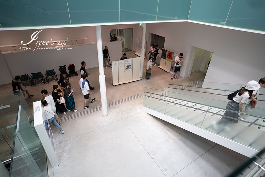 金澤推薦景點｜都市中遇見現代藝術的金澤21世紀美術館，「錯覺」泳池超熱門，一定要提早來預約