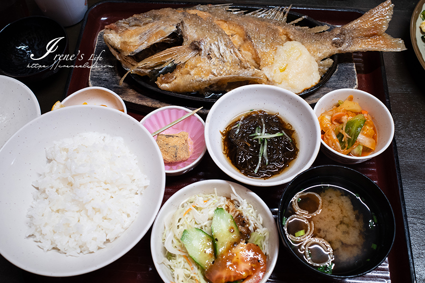 即時熱門文章：沖繩中部必吃美食｜人氣超夯的海鮮料理，黃油烤魚一定要點！浜の家海鮮料理 備有停車場