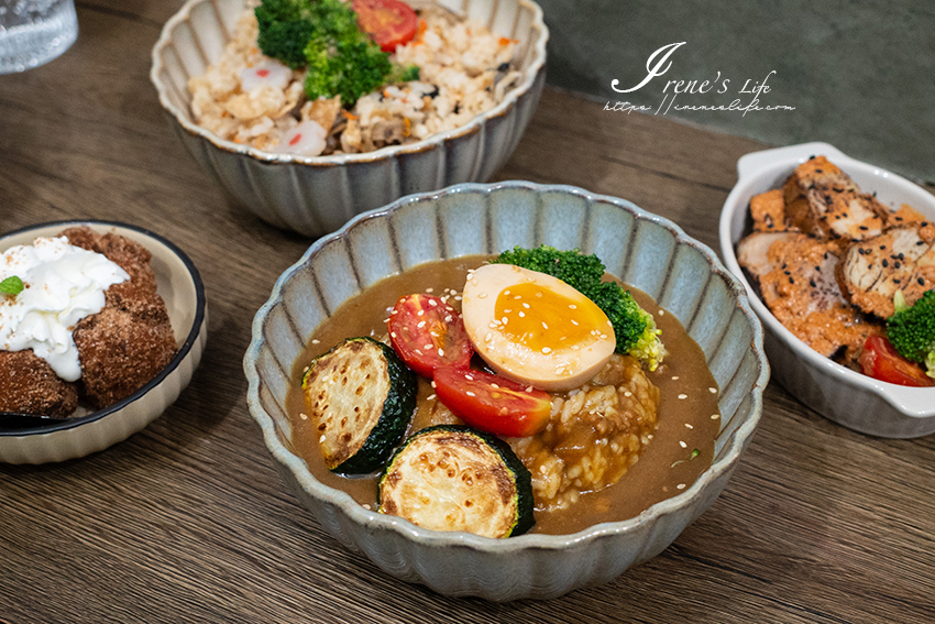 藏很深的懷舊小餐館，讚岐烏龍/咖哩/炊飯樣樣有特色，恐龍蛋、焦糖布丁是飯後推薦甜點